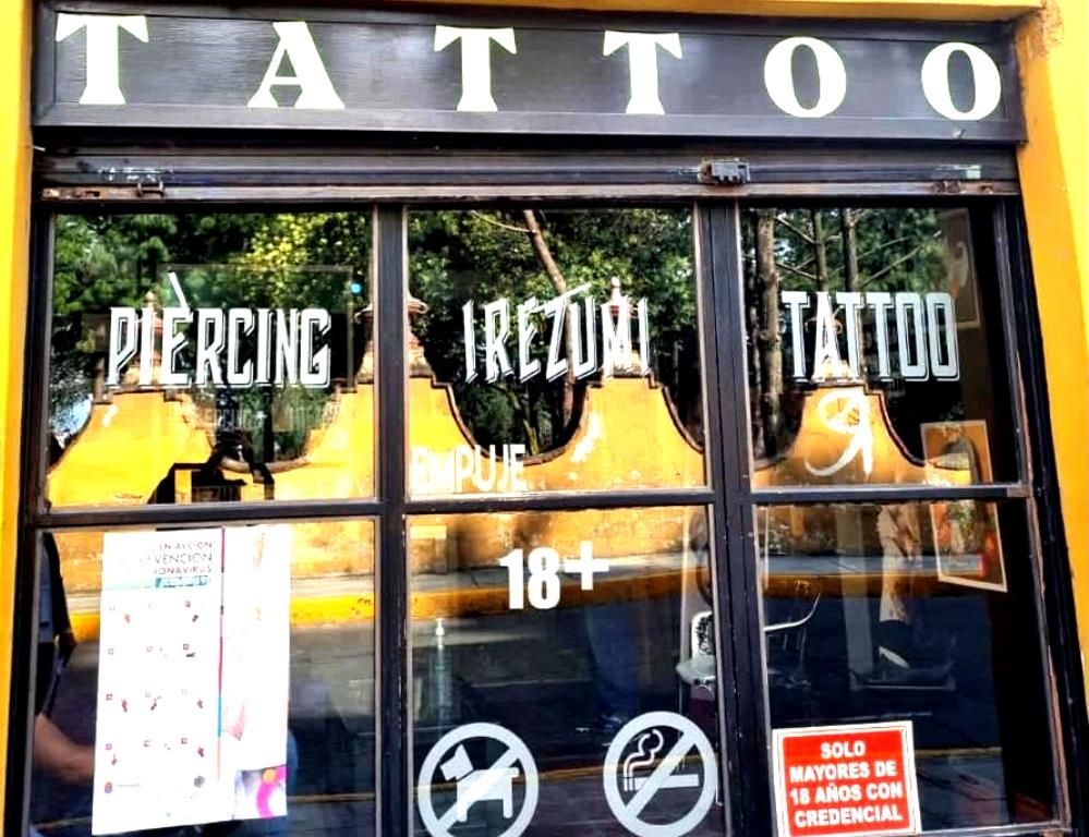 La COPRISEM vigila establecimientos de tatuajes y perforaciones
