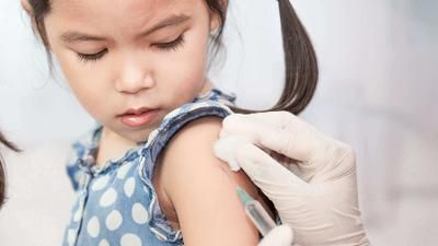 Omisión de autoridades federales provoca caída en la vacunación