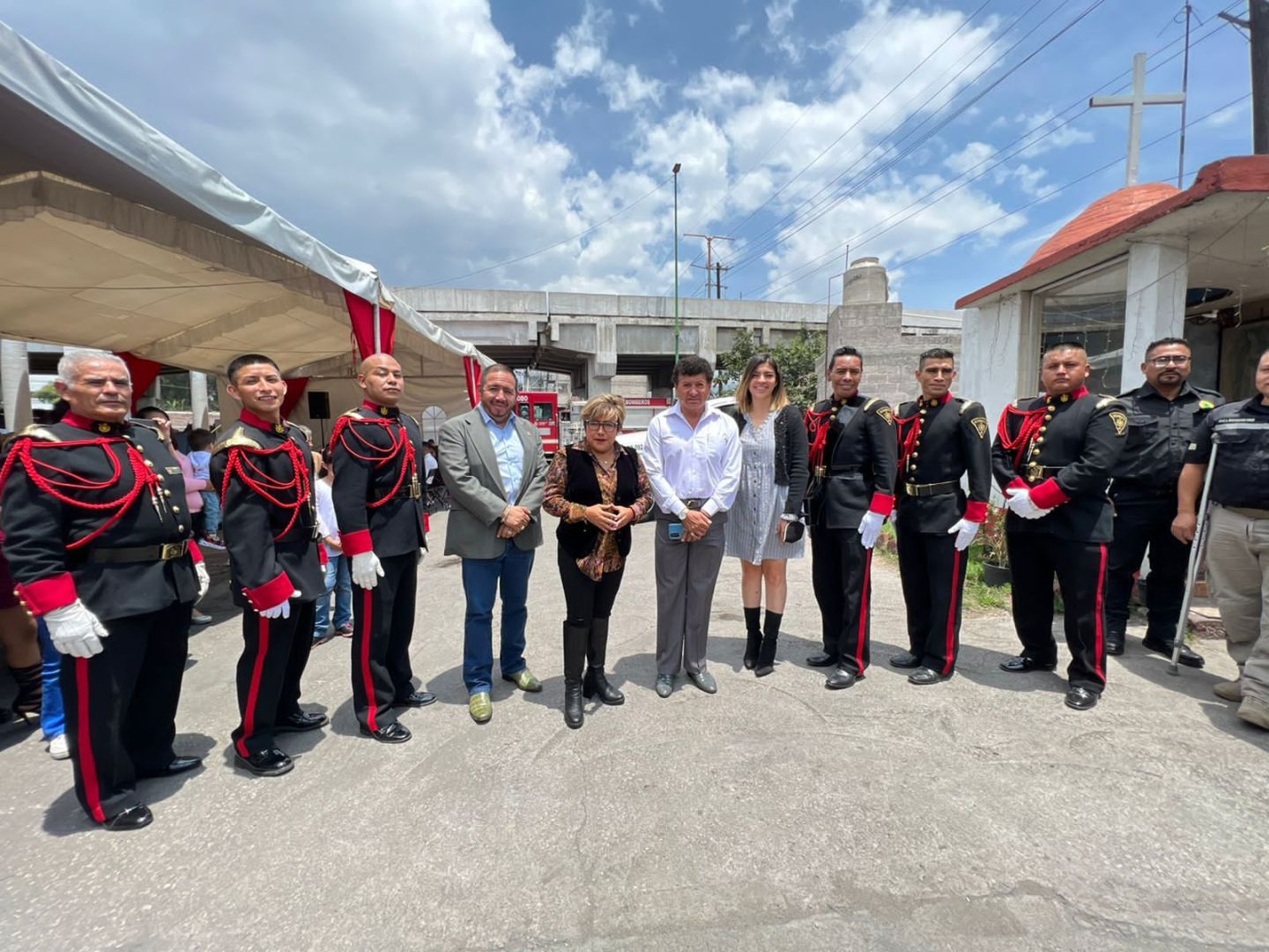 La Alcaldesa Cristiana González entrega equipo de trabajo a protección civil de La Paz 