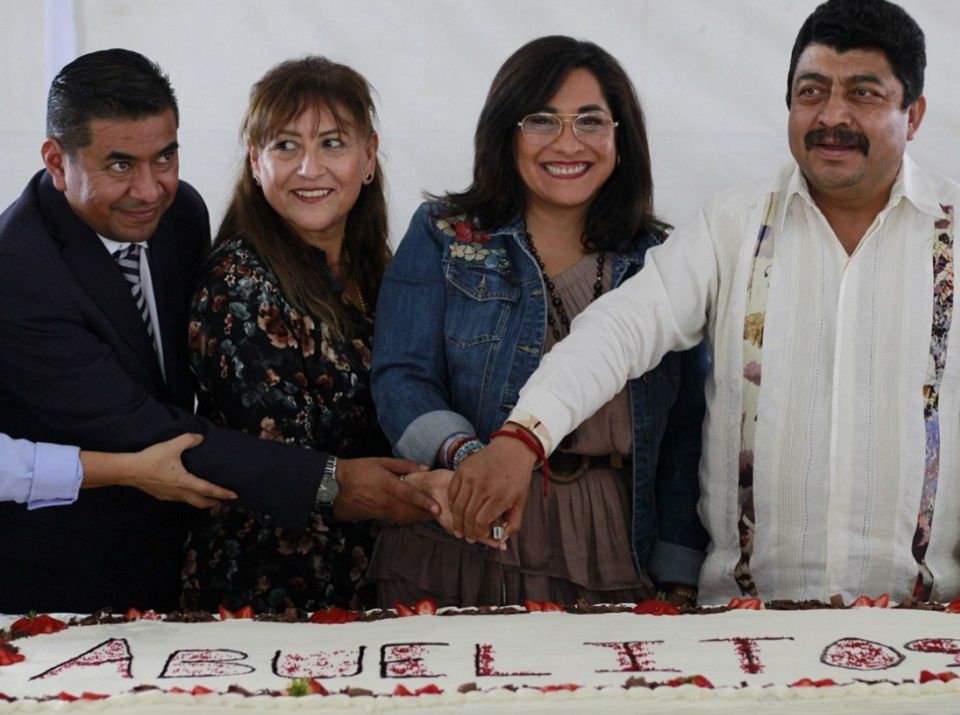 Texcoco festeja el ’Día del Abuelo’ con casi dos mil adultos mayores