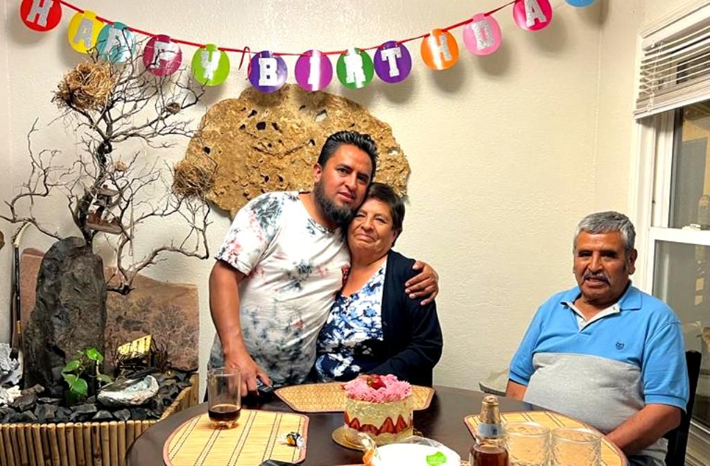 Se reencuentran adultos mayores mexiquenses con familiares que radican en Estados Unidos