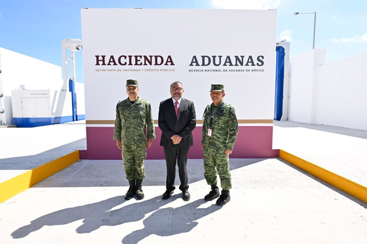 Horacio Duarte en aduana del AIFA recibe vuelo con carga de 4.4 toneladas de mercancía