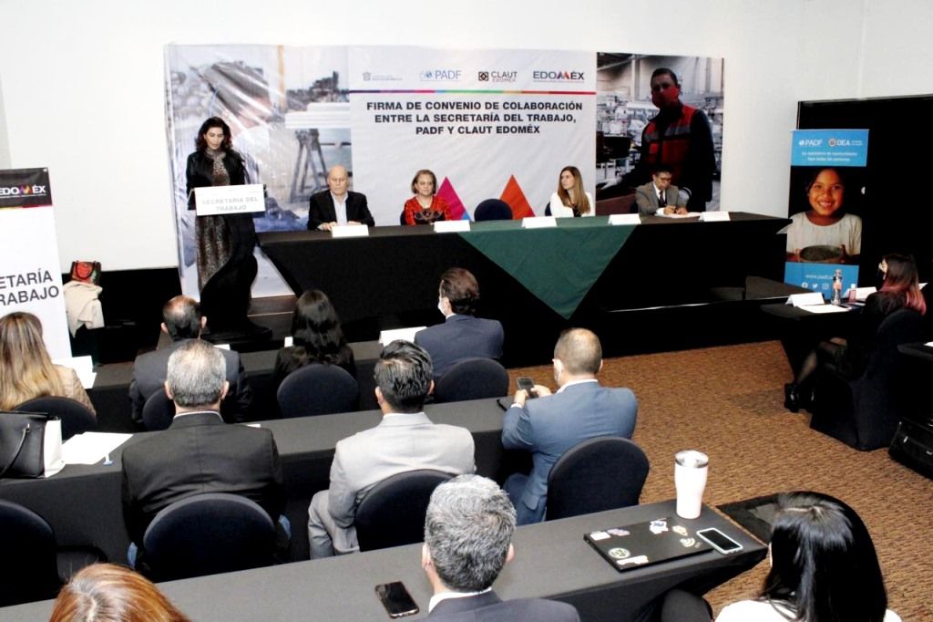 La Secretaría del Trabajo firma convenio con la Fundación Panamericana para el desarrollo del Clúster Automotriz 