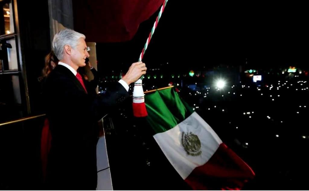 Alfredo del Mazo encabeza la celebración por el 212 aniversario del inicio de la Independencia de México en Toluca