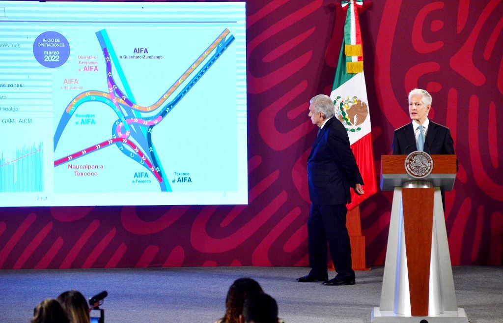 Alfredo del Mazo presenta las obras viales que facilitan los traslados al Aeropuerto Internacional Felipe Ángeles
