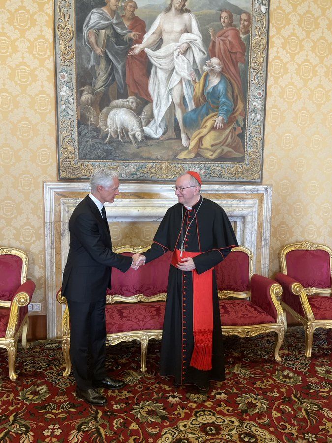 Se reune Alfredo Del Mazo con el Secretario de Estado del Vaticano Cardenal Pietro Parolin 