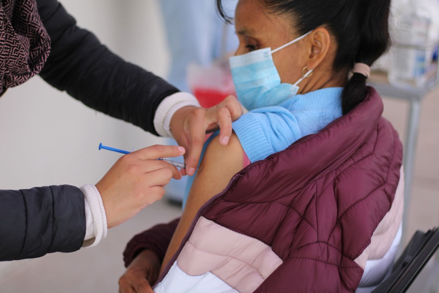 En estos municipios vacunarán contra COVID a mayores de 18 años