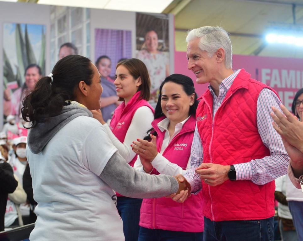 Alfredo del Mazo indica que el Gobierno del Estado de México apoya a beficiarias del Salario Rosa con mastografías gratuitas