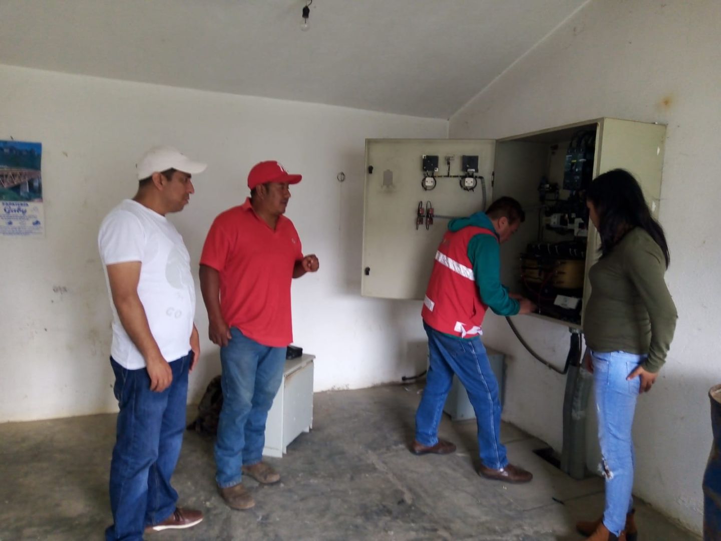 Gobierno de Atlautla atiende escasez de Agua Potable en dos Delegaciones.