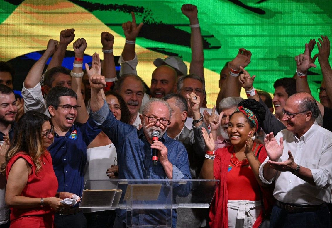 Contra todo el aparato de ultraderecha, Lula gana otra vez presidencia en Brasil 