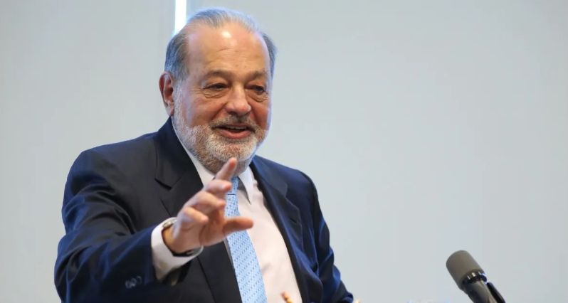 El ídolo de la derecha Carlos Slim enaltece las buenas prácticas del gobierno de AMLO
