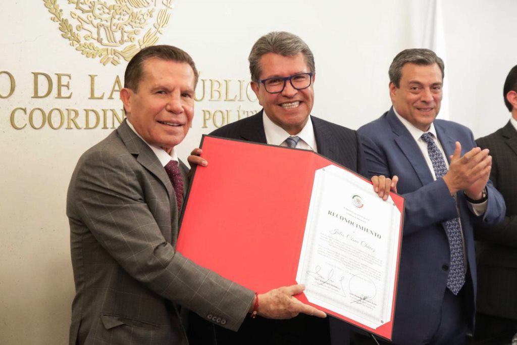 Reconocimiento en el Pleno del Senado al campeón  mundial de boxeo, Julio César Chávez 