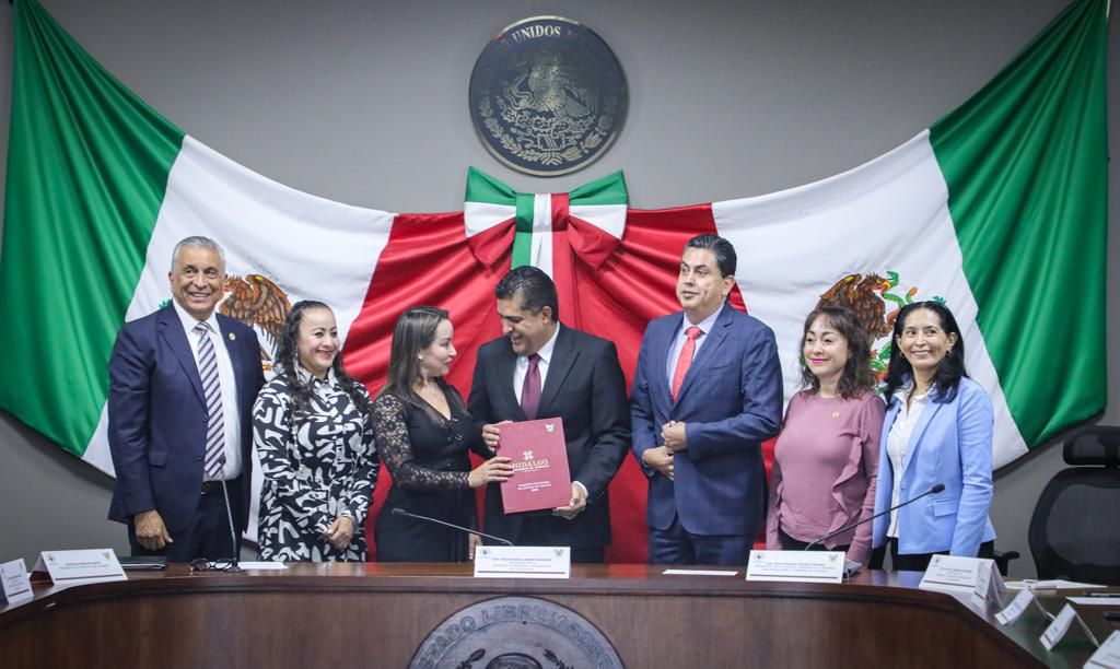 Recibe Congreso de Hidalgo propuesta de Paquete Hacendario 2023
