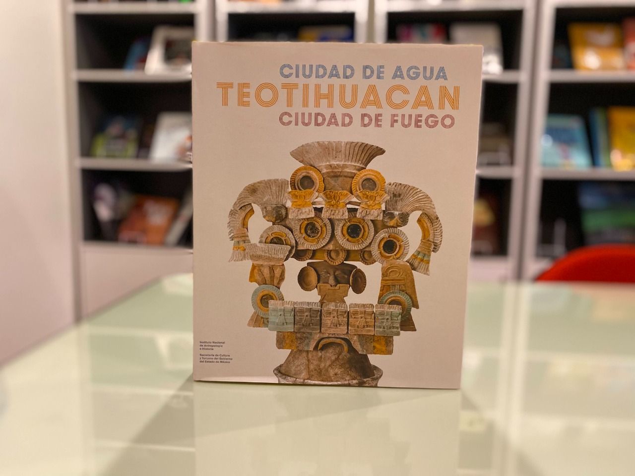 PRESENTA CEAPE SU ACERVO EN LA FIL GUADALAJARA 2022