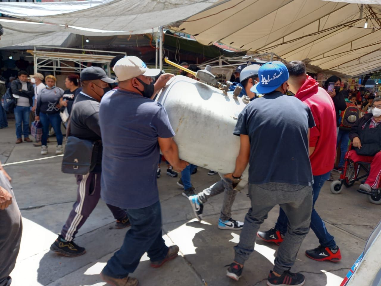 Conflicto en Mercado de Chimalhuacán, no se resuelve por intereses políticos