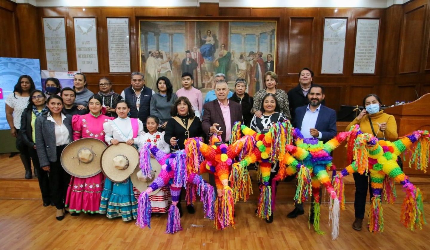 Piñatas artesanales de Acolman logran certificación de origen 
