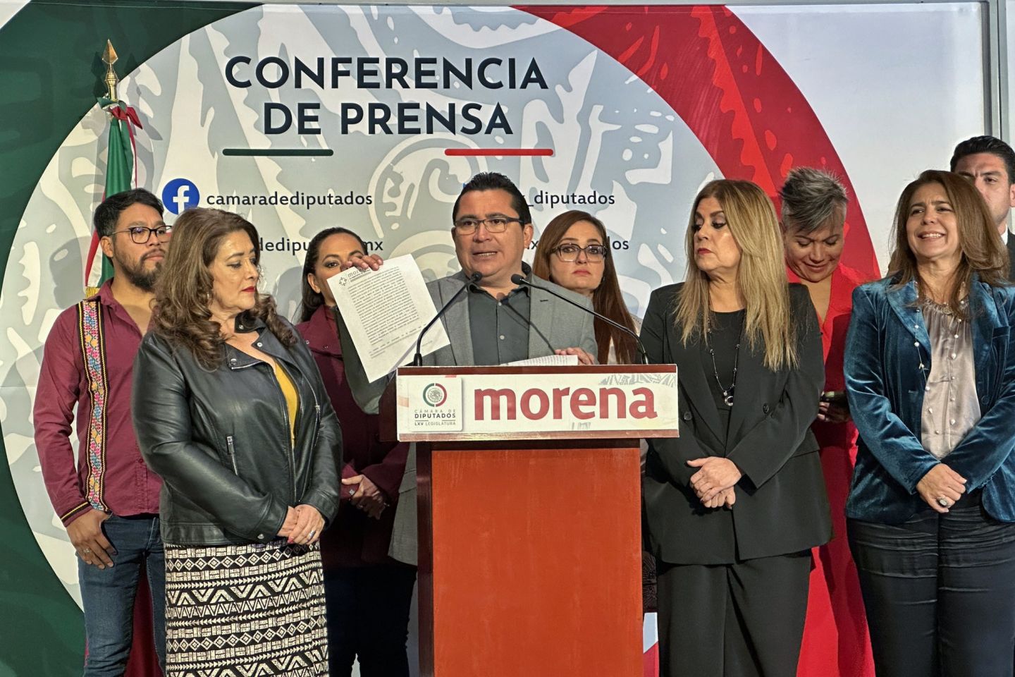 Denuncia diputado de Morena Mario Llergo al Presidente del INE, Lorenzo Córdova.