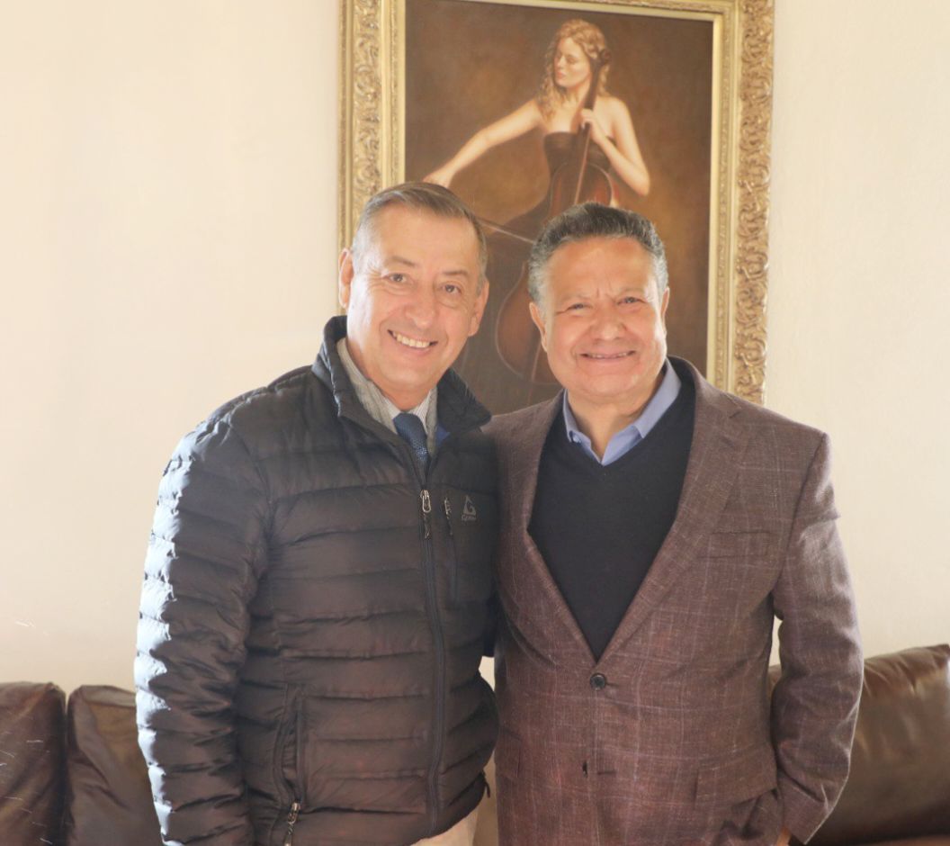 Sostiene Julio Menchaca reunión con Pedro Zenteno, director general del ISSSTE