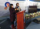Al final presentan a la concertista de piano, Lorena Olvera