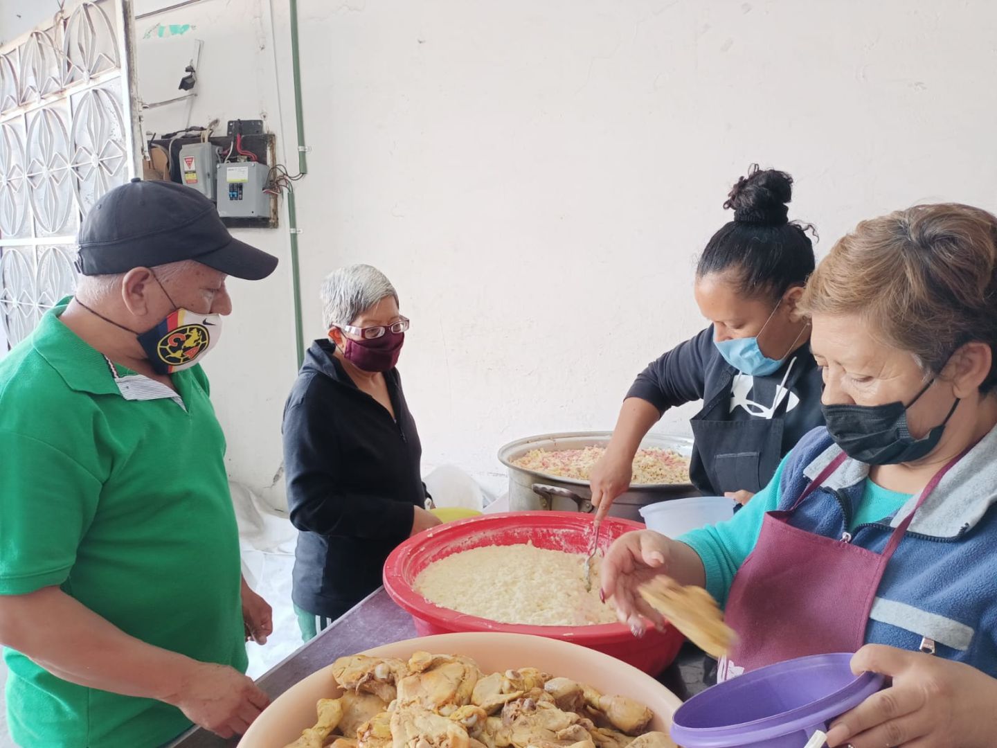 Comedores comunitarios en apoyo a familias vulnerables de Ecatepec: Sibaja
