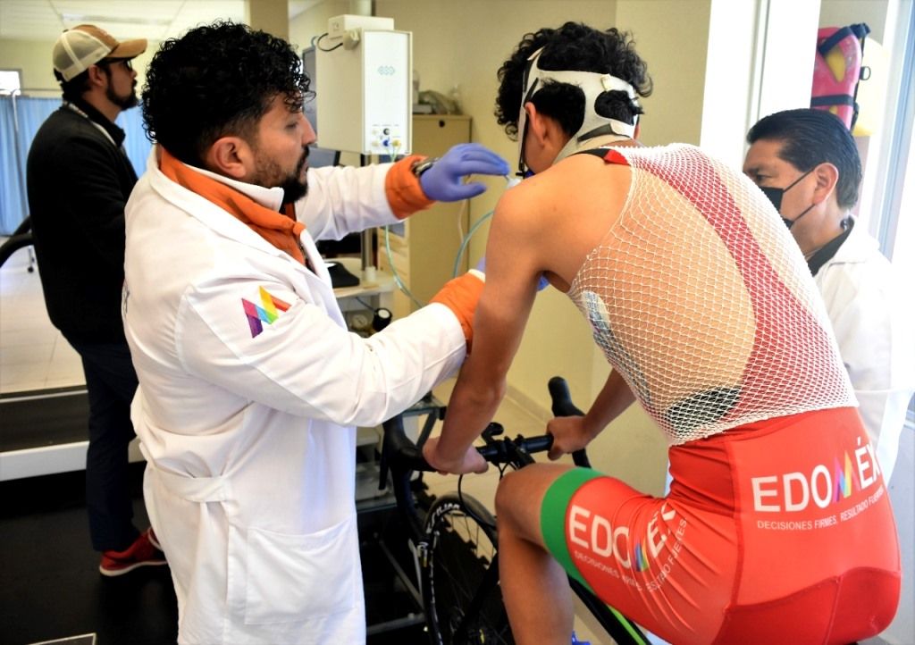 Entrenador mexiquense busca impulsar el ciclismo en la zona de la entidad