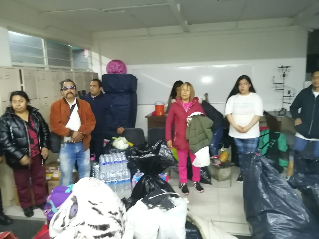 #Gobierno de Neza apoya a familias afectadas por una explosión: Adolfo Cerqueda