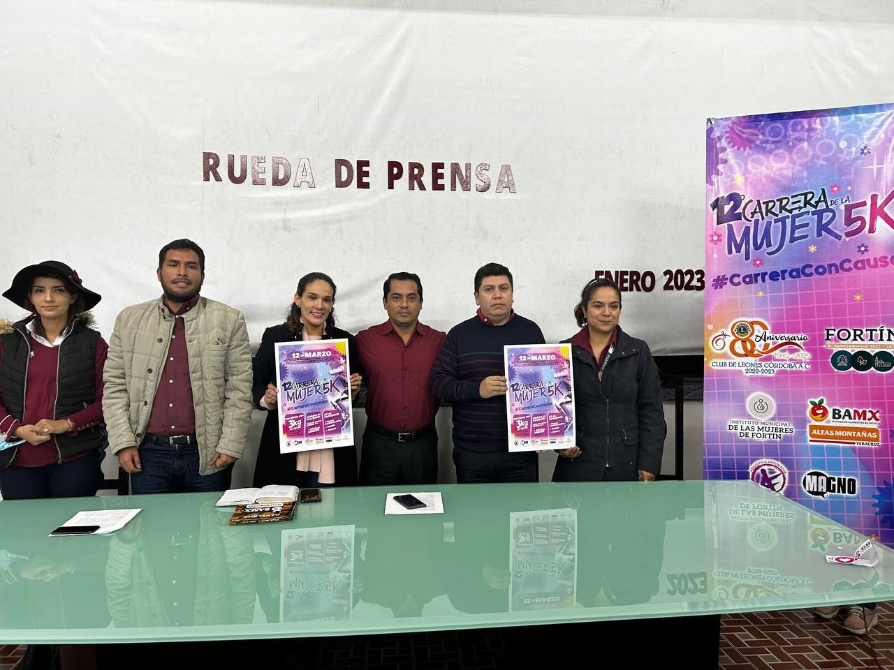 Anuncian autoridades municipales y Club de Leones de Córdoba A.C. carrera de la mujer
