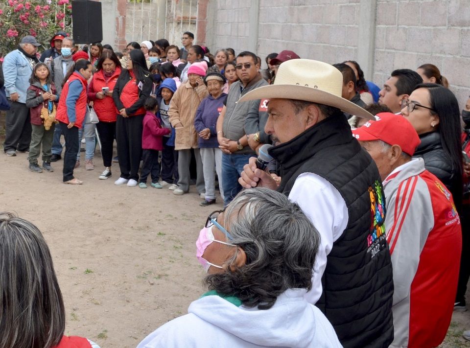 Ayuntamiento y DIF atienden demandas de senectos en Teotihuacán