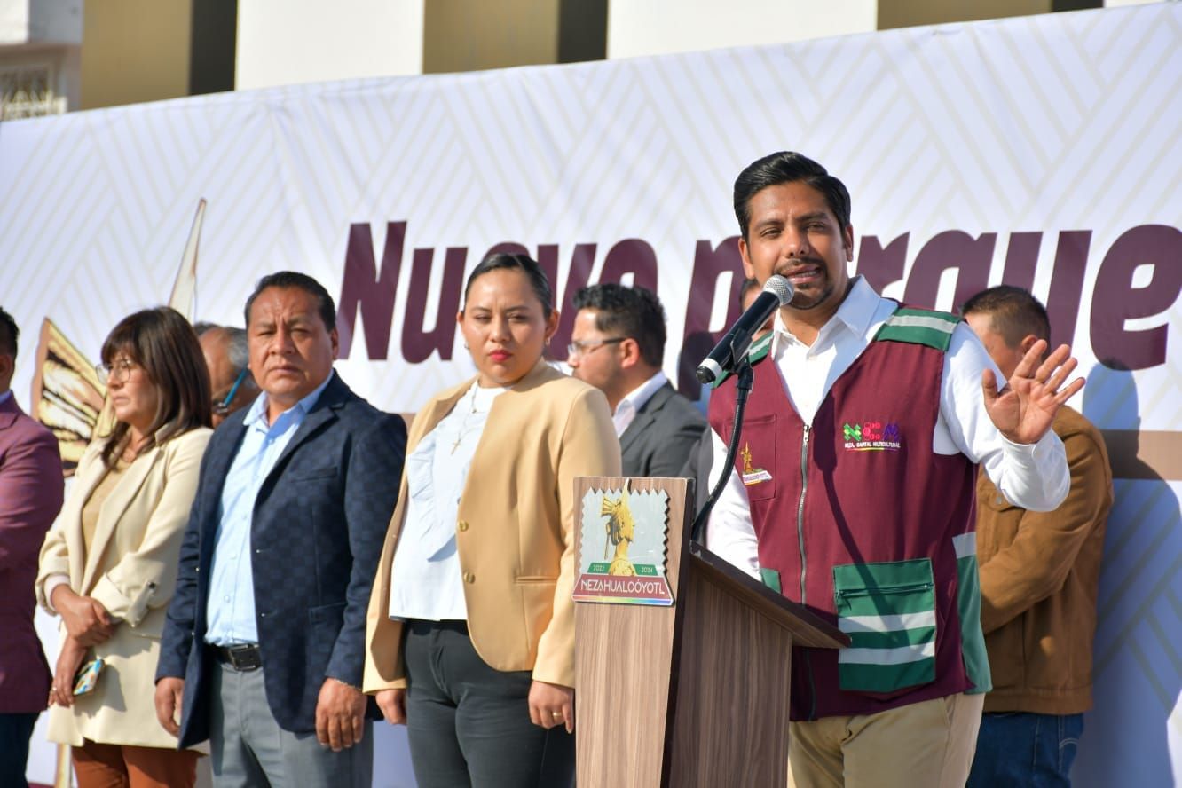 El Alcalde Adolfo Cerqueda Realiza la Segunda Entrega de Vehículos
Para Odapas, DIF y Areas Operativas del Gobierno Municipal
