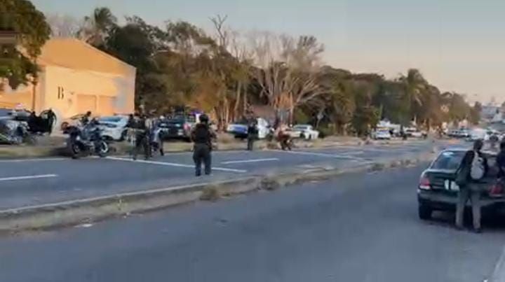 Balacera en Paso del Toro deja un policía muerto y un herido