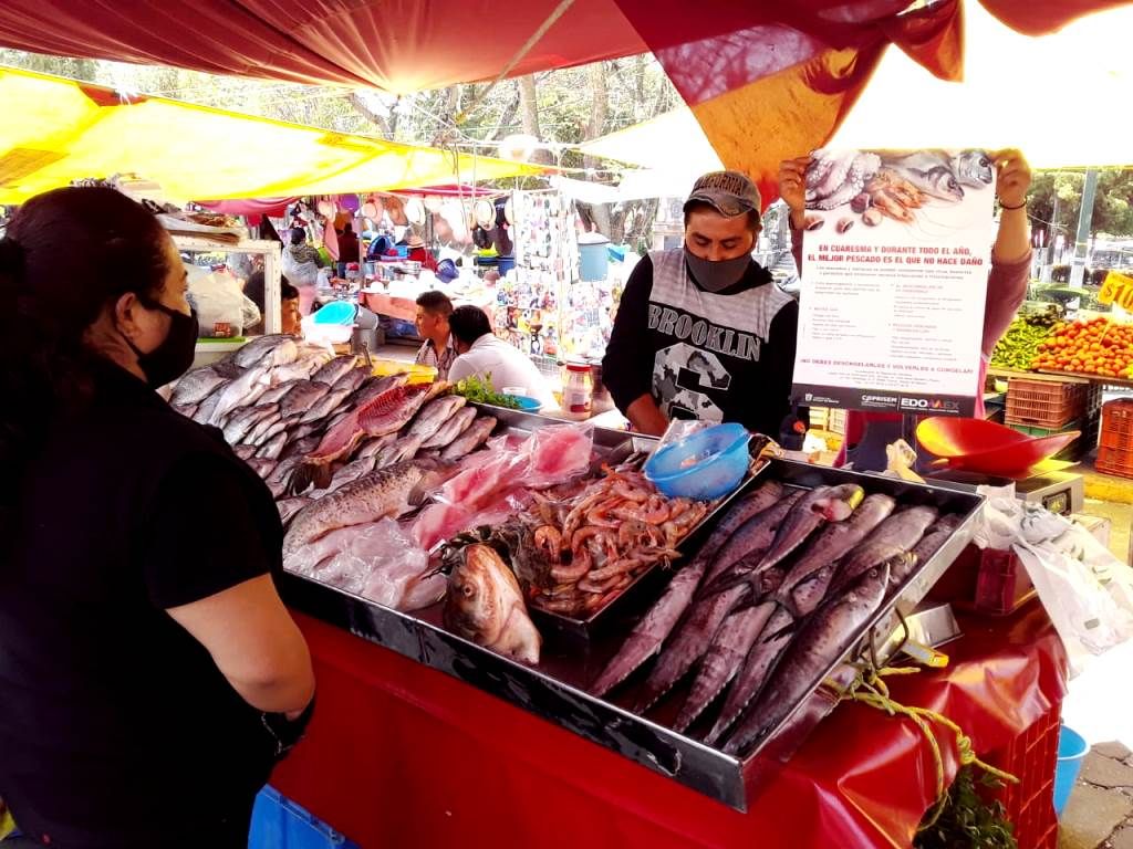 La COPRISEM capacita a 374 comerciantes de pescado y mariscos
