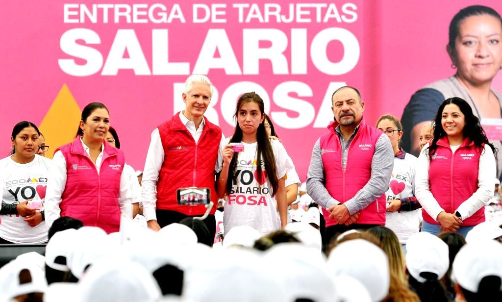 Alfredo del Mazo afirma que el Salario Rosa es un apoyo para las amas de casa, quienes lo invierten en beneficio de sus familias