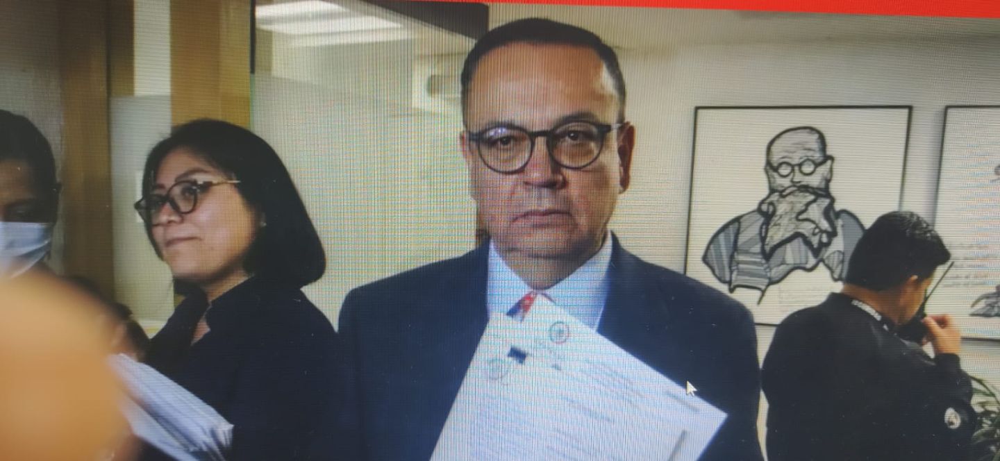#Pide senador juicio político contra ministra Esquivel por plagio
