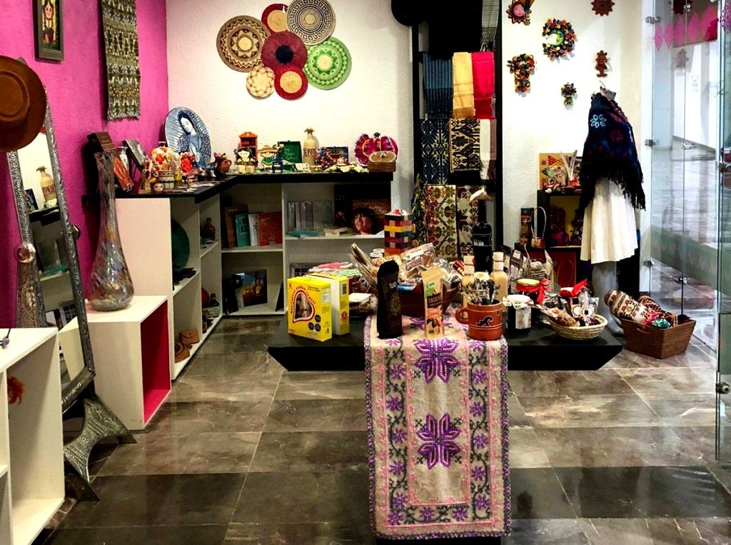 Las artesanas mexiquenses participan en Bazar ’Mujer Emprendedora’