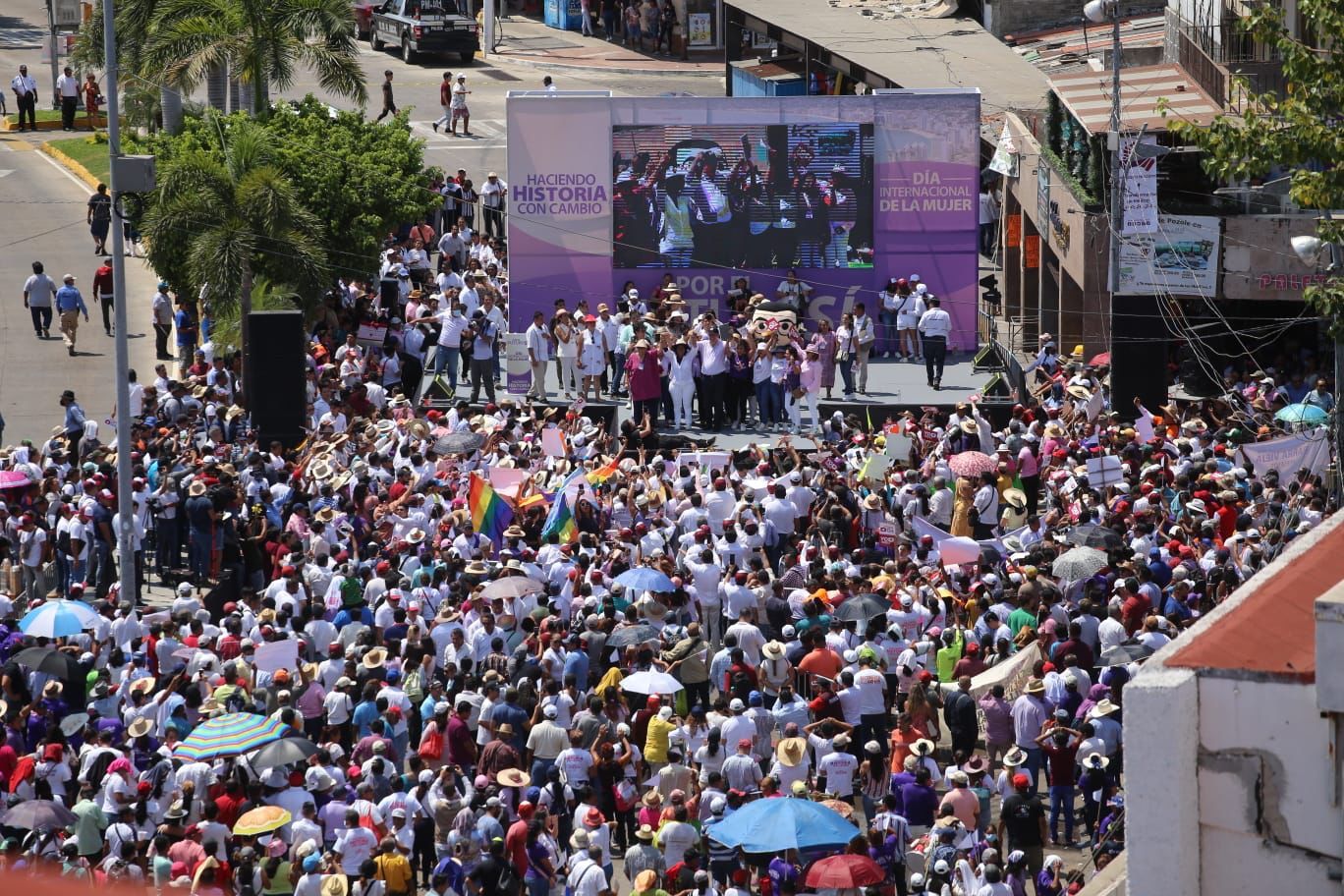 Miles se congregan en Acapulco por el 8M 