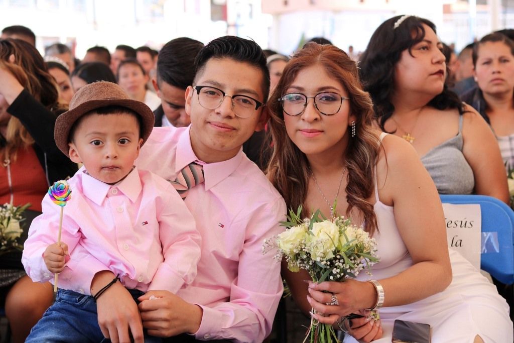 250 parejas unen sus vidas en boda colectiva en Huixquilucan