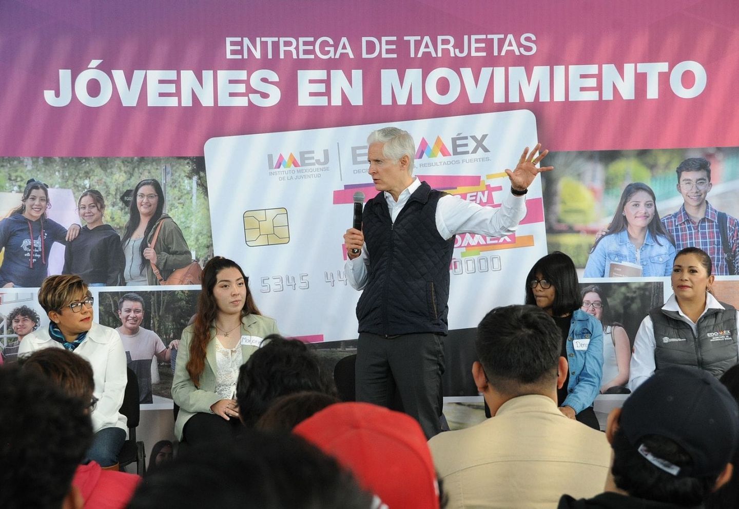 Respalda Alfredo Del Mazo el Desarrollo de la Juventud Mexiquense con Entrega de Tarjetas Jóvenes en Movimiento Edoméx