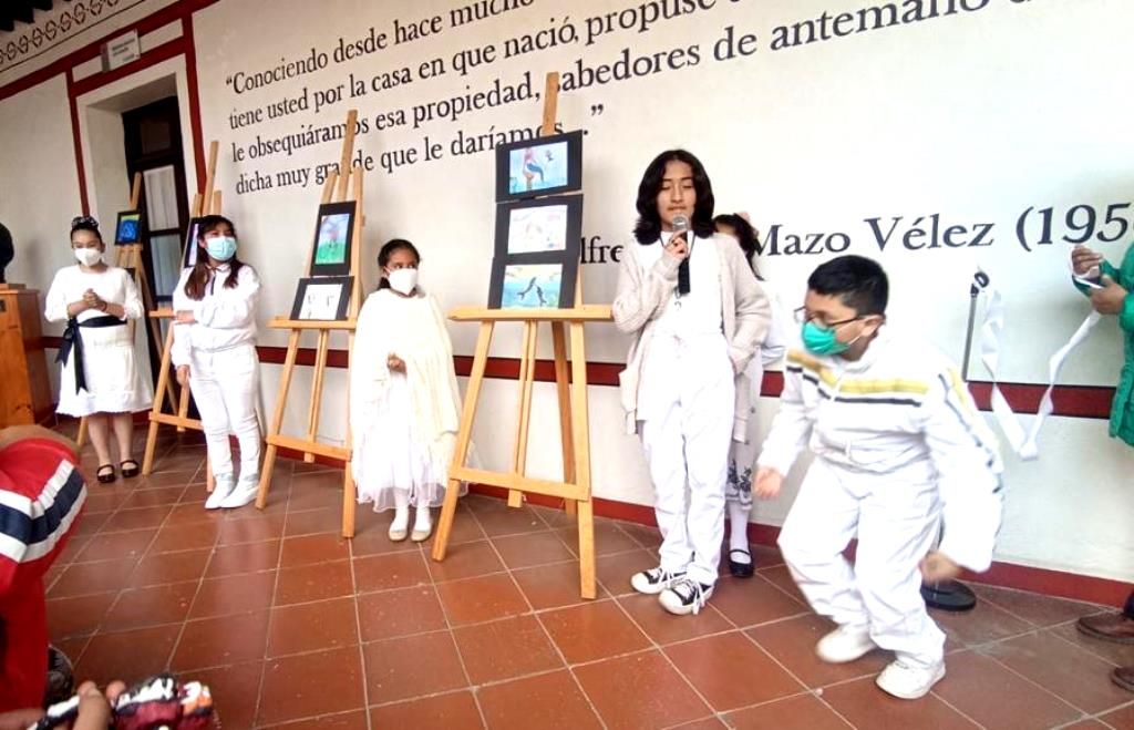 Inauguran exposición de arte a cargo de niñas, niños en Atlacomulco