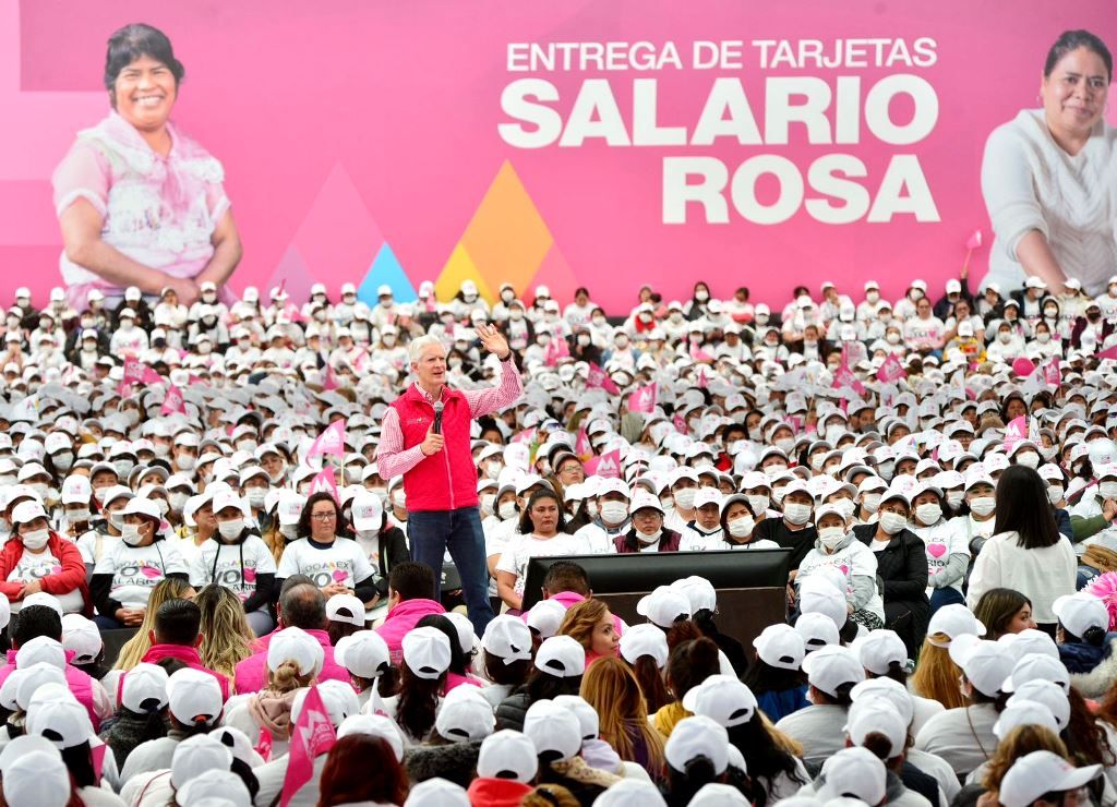 Alfredo del Mazo indica que El Salario Rosa  llega a 700 mil mujeres, Programa que les está cambiando la vida