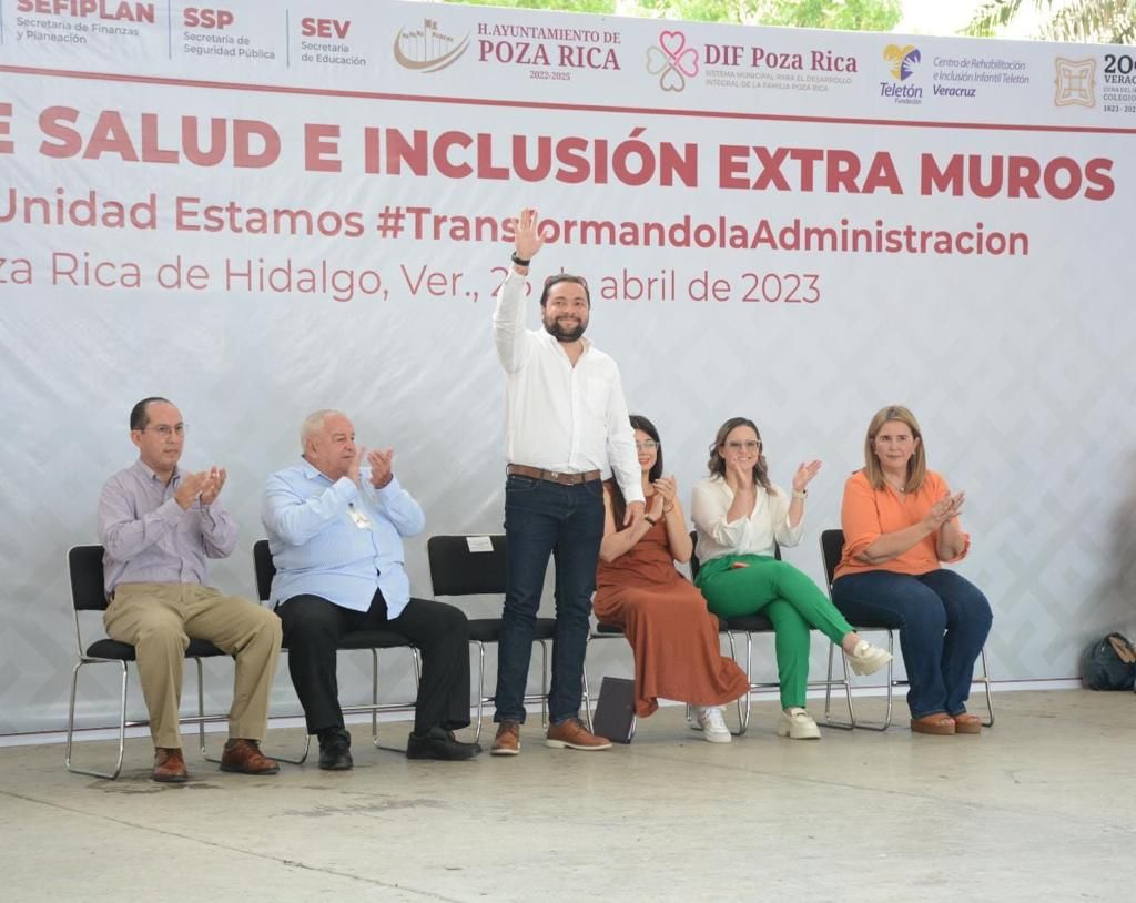Trae Jorge Sisniega más beneficios de salud para Poza Rica