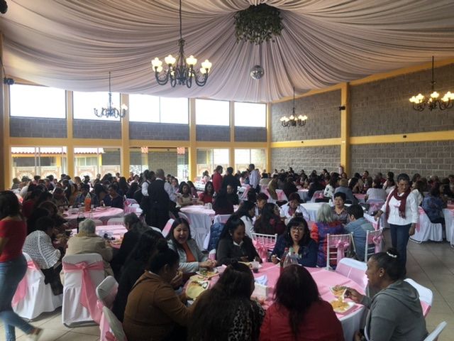 Apapachan a mujeres en San Bernardino, Texcoco por festejo de  ’Día de las Madres’