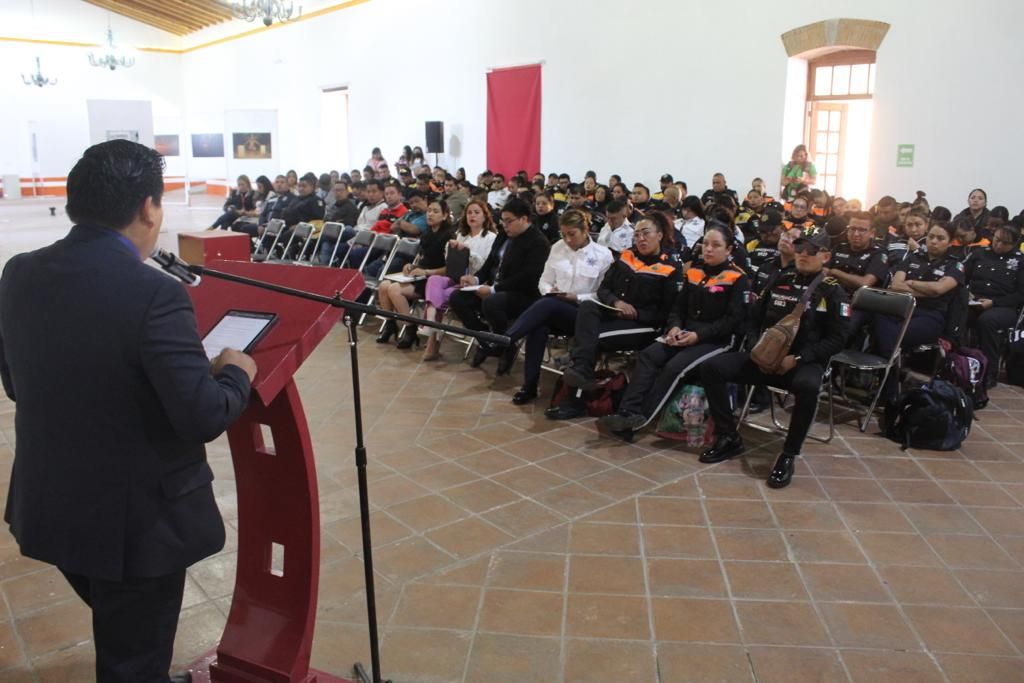 Capacitan a policía de Chimalhuacán  en materia de Derechos Humanos en la detención 
