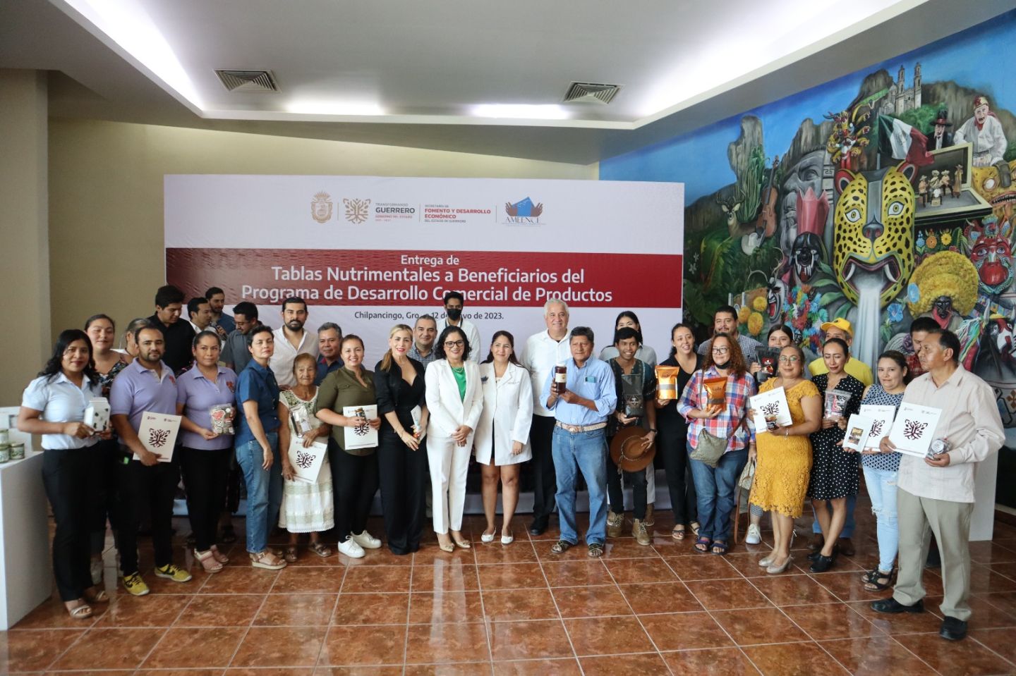 Entrega SEFODECO tablas nutrimentales de diversos productos guerrerenses