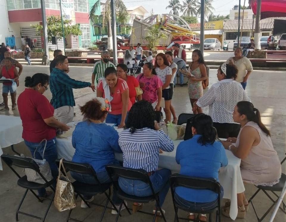 Realiza DIF municipal, brigada integral en Llano Largo 