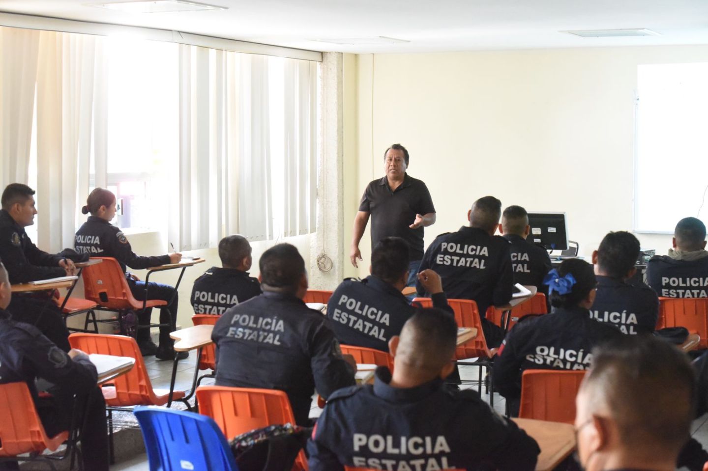 Continúa la Semaren capacitando a los nuevos policías ecológicos
