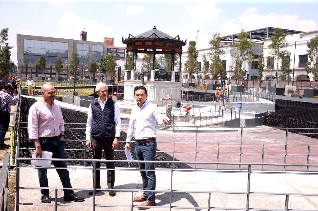 Realizan recorrido por la Plaza González Arratia en Toluca