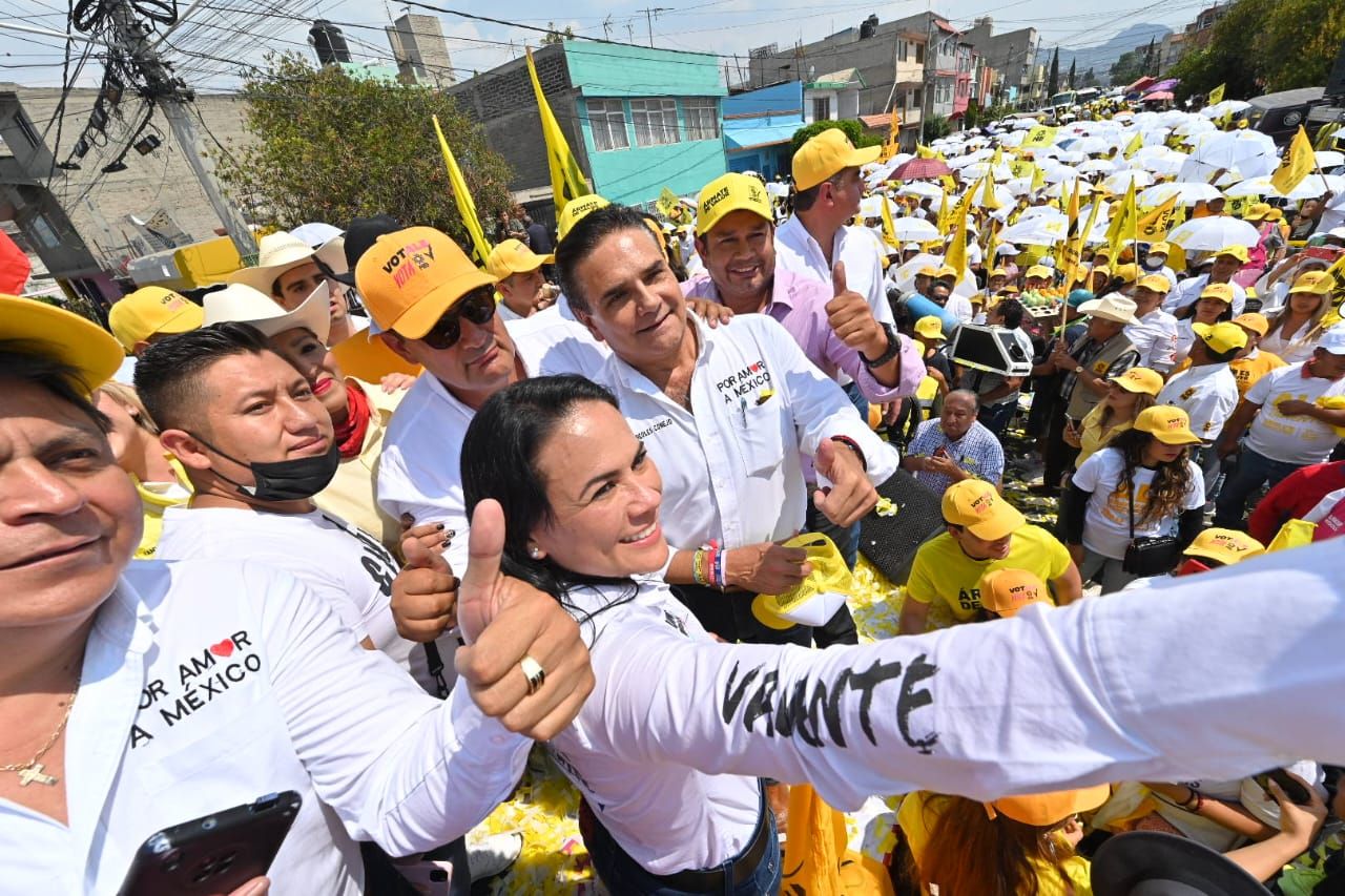 PERREDISTAS DE NEZA SELLAN SU CONFIANZA CON ALEJANDRA DEL MORAL