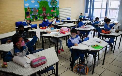 En una escuela primaria de Tlalnepantla por lo menos 9 niños resultaron intoxicados