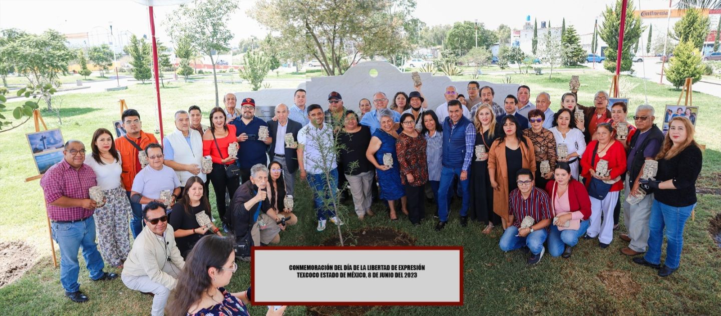 Remodelan el memorial de comunicadores en Texcoco