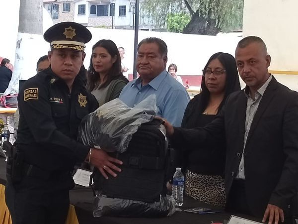 El Alcalde Raúl Navarro entrega Camión de Bomberos, Ambulancia Uniformes e Instalaciones de Protección Civil en Atlautla